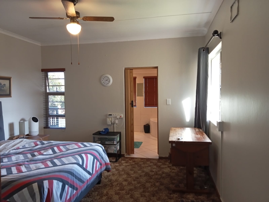 3 Bedroom Property for Sale in Sunnyridge Eastern Cape